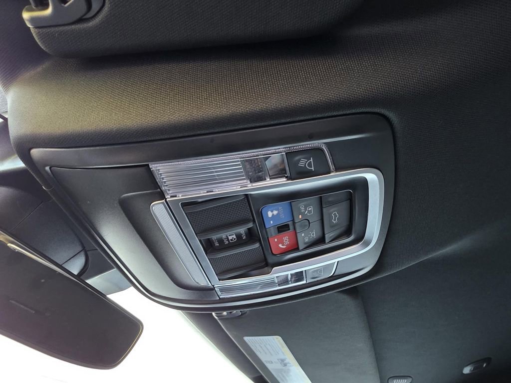 Used 2023 RAM 1500 Laramie AWD/4WD image 31