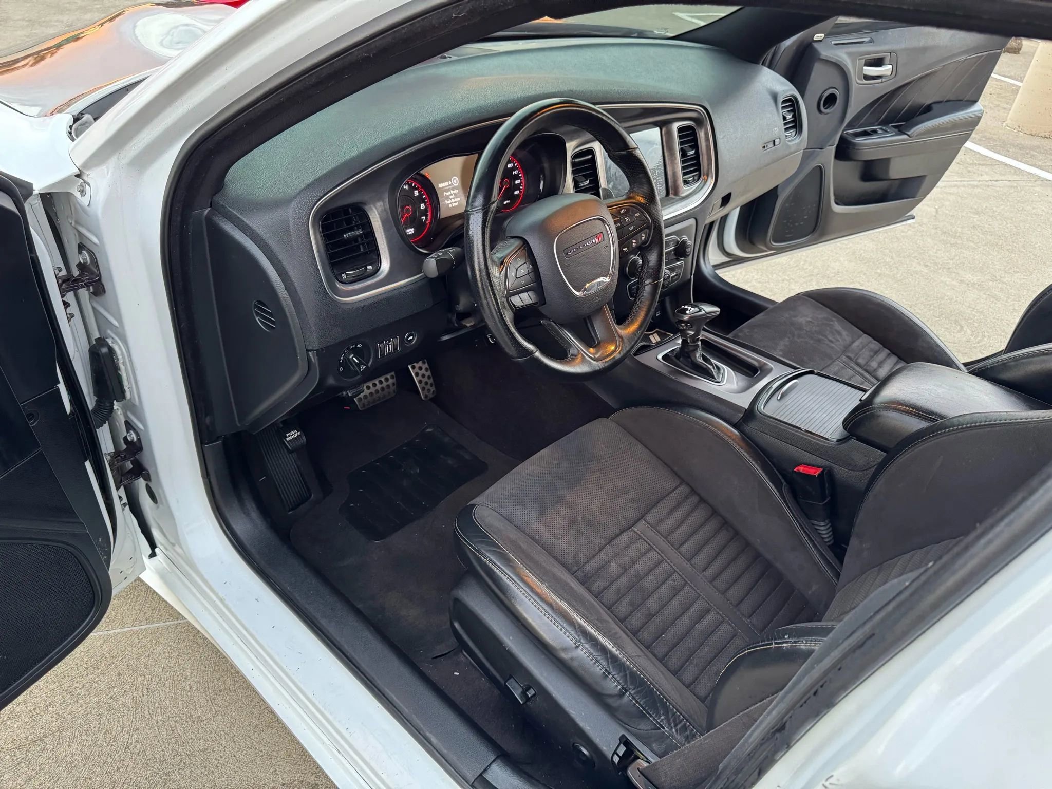 Used 2017 Dodge Charger R/T RWD image 27