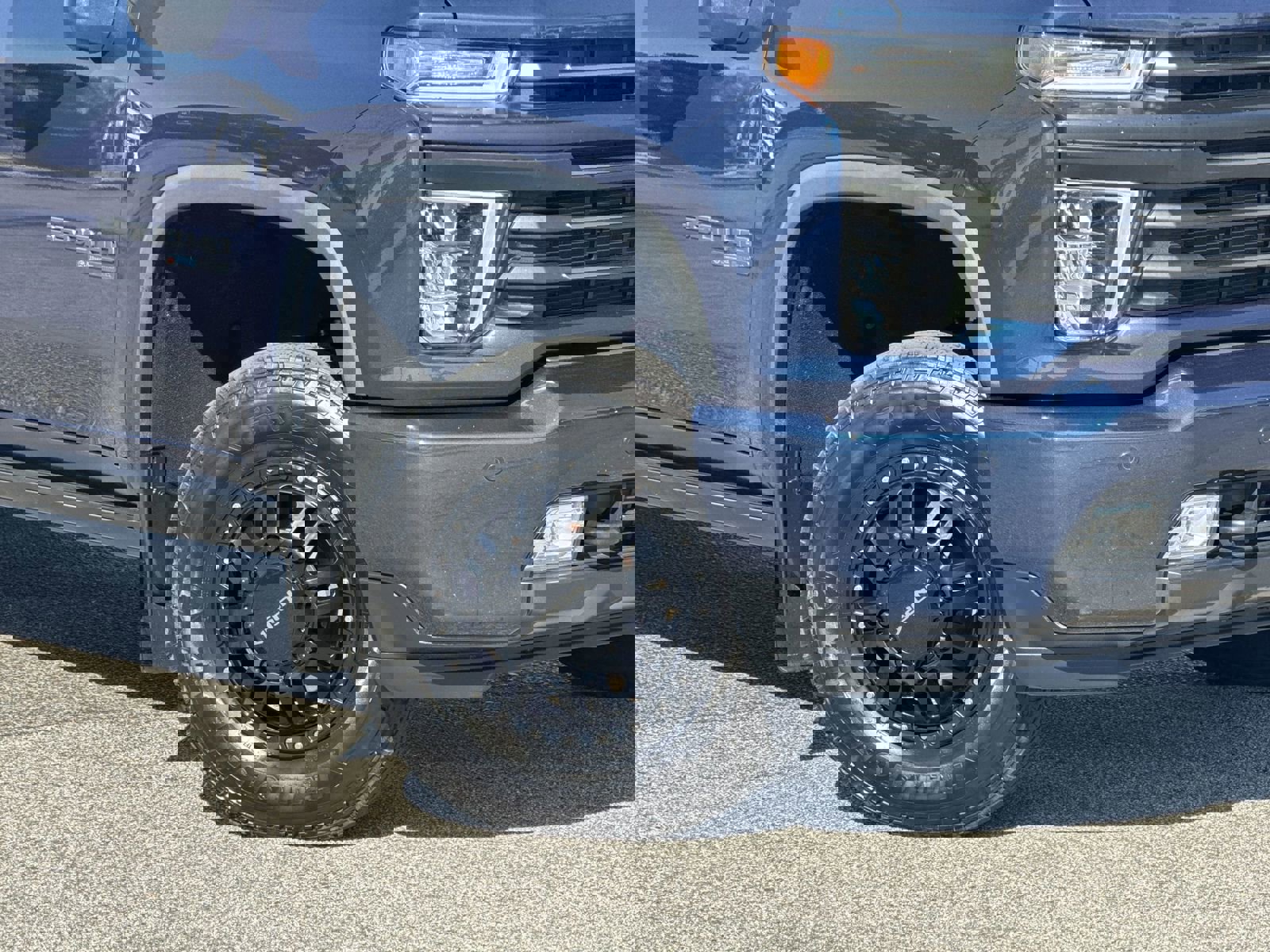 Used 2021 Chevrolet Silverado 3500 High Country image 13