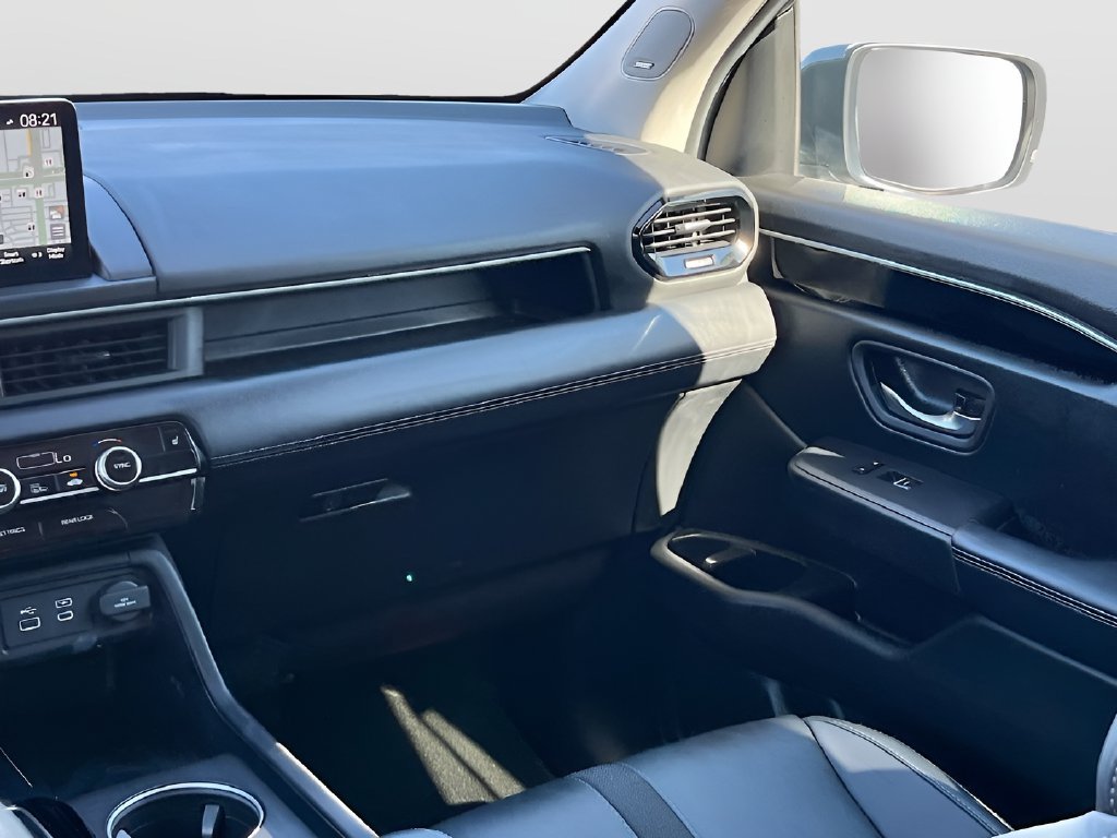 Used 2025 Honda Pilot Touring image 25