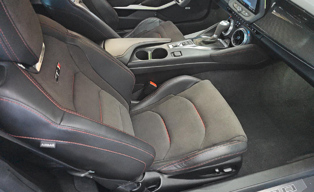Used 2023 Chevrolet Camaro ZL1 RWD image 11