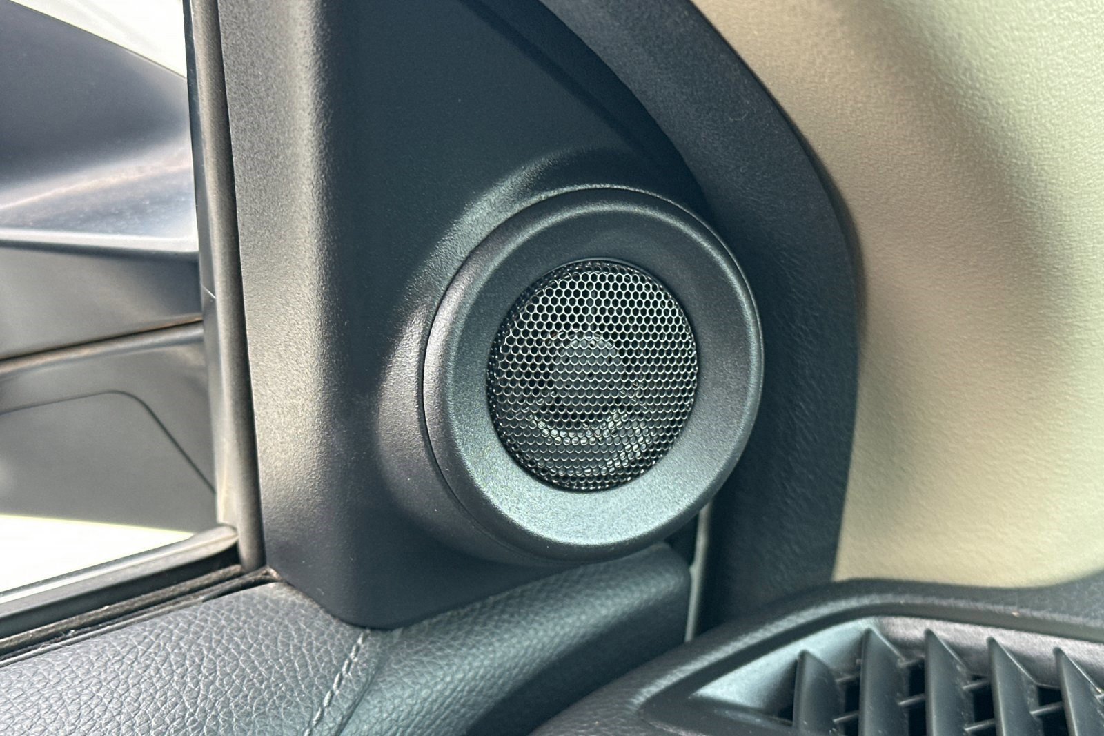 Used 2018 Honda CR-V EX-L image 23