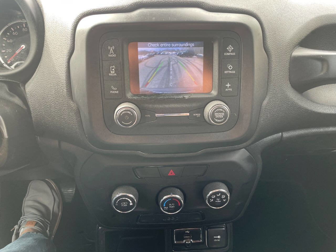 Used 2019 Jeep Renegade Sport FWD image 22