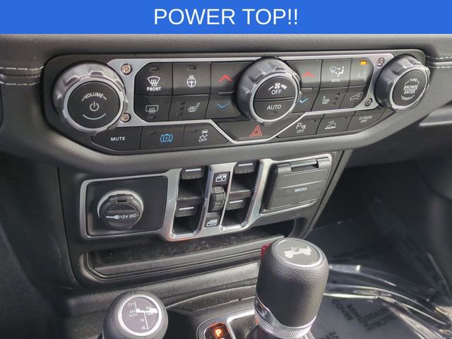 Used 2025 Jeep Wrangler Unlimited Sahara w/ Safety Group image 18