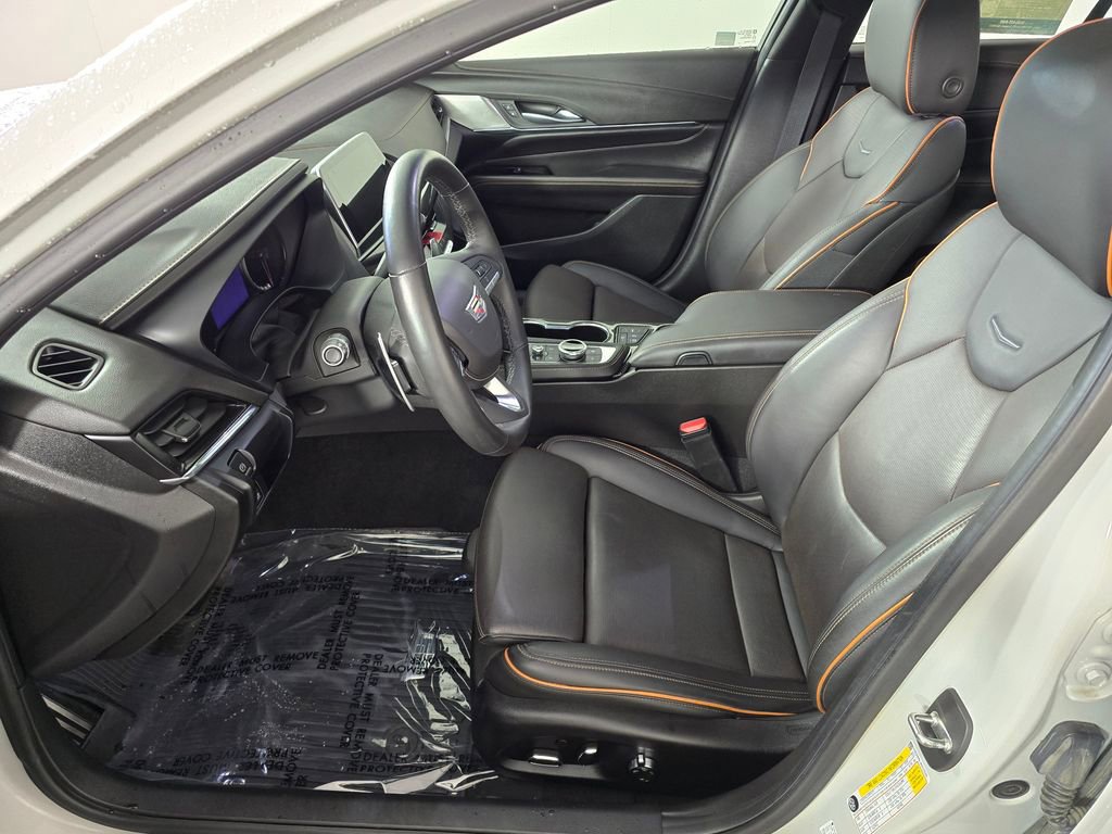 Used 2022 Cadillac CT4 V w/ LPO, ONYX Package image 20