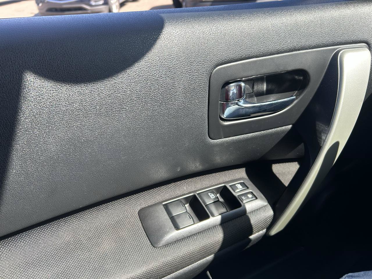 Used 2013 Nissan Rogue S AWD/4WD image 25