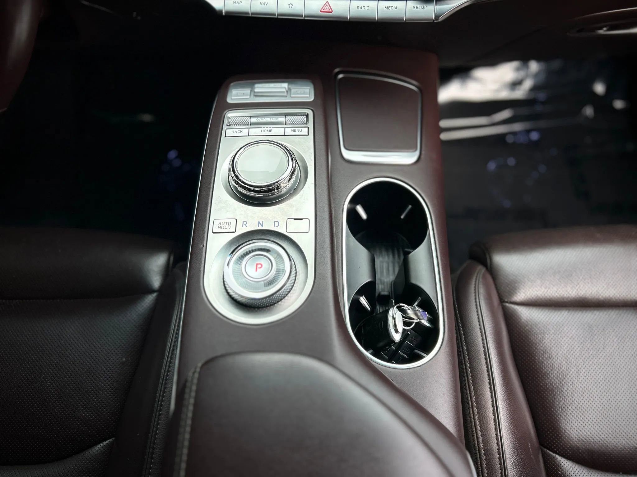 Used 2022 Genesis GV70 2.5T w/ Advanced Package image 29