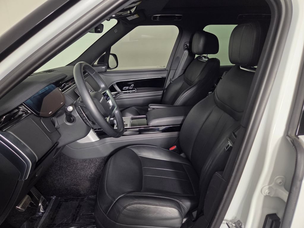 Used 2024 Land Rover Range Rover SE AWD/4WD image 9