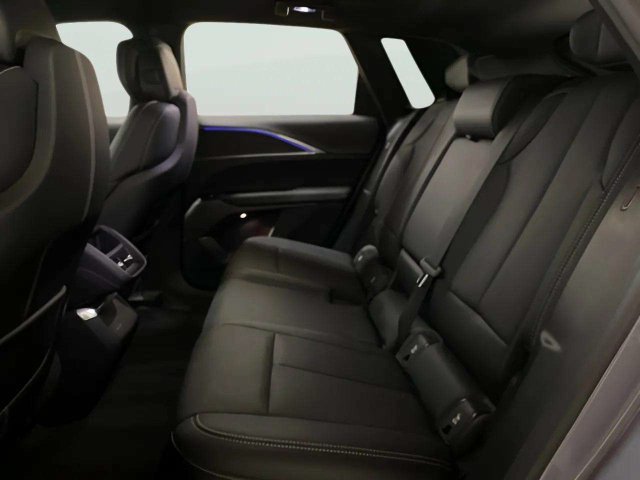 Used 2024 Cadillac Lyriq Sport RWD image 65