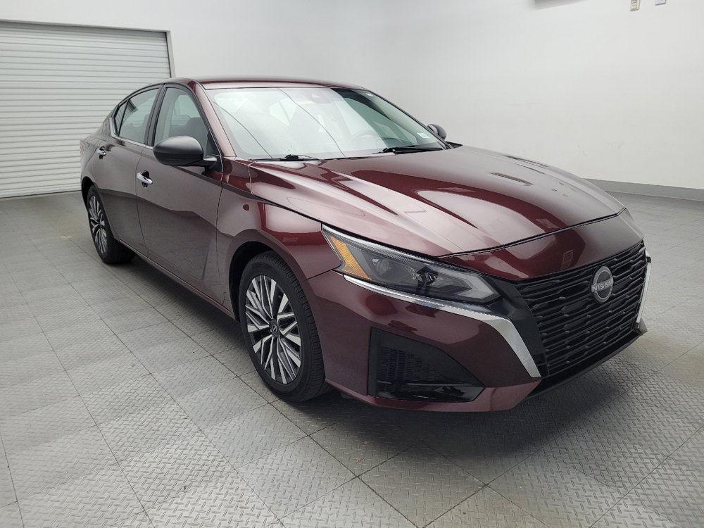 Used 2024 Nissan Altima 2.5 SV image 13