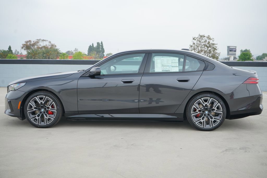 New 2026 BMW i5 eDrive40 w/ M Sport Package RWD image 4