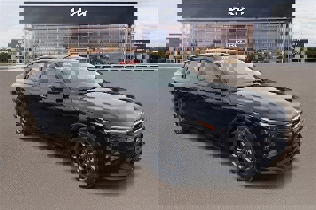 New 2025 Kia K4 LXS image 8