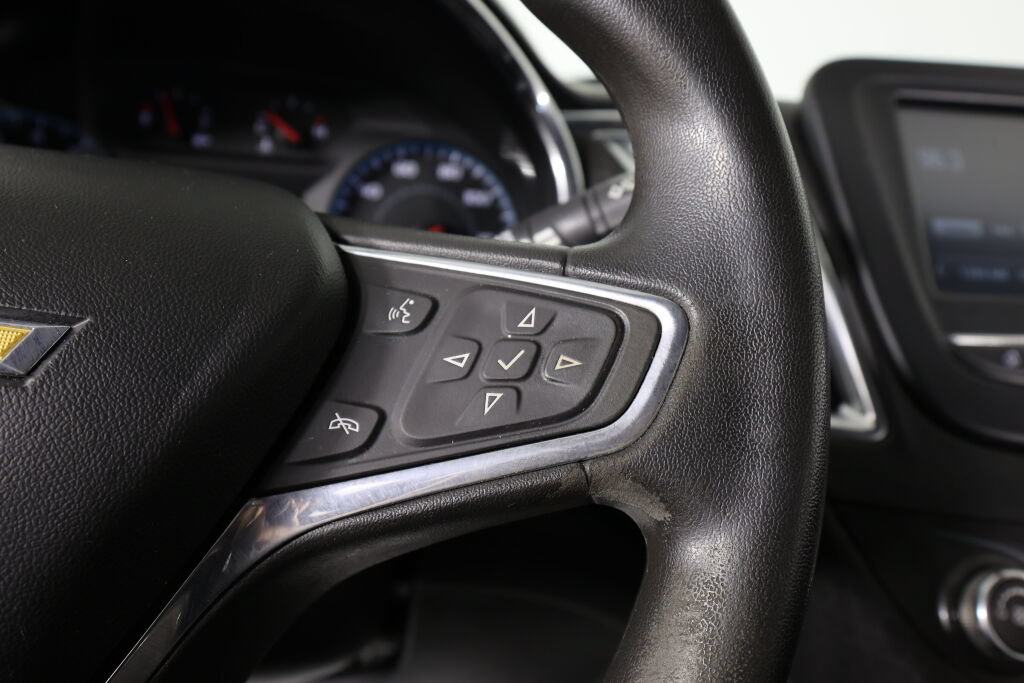Used 2016 Chevrolet Malibu LT FWD image 33