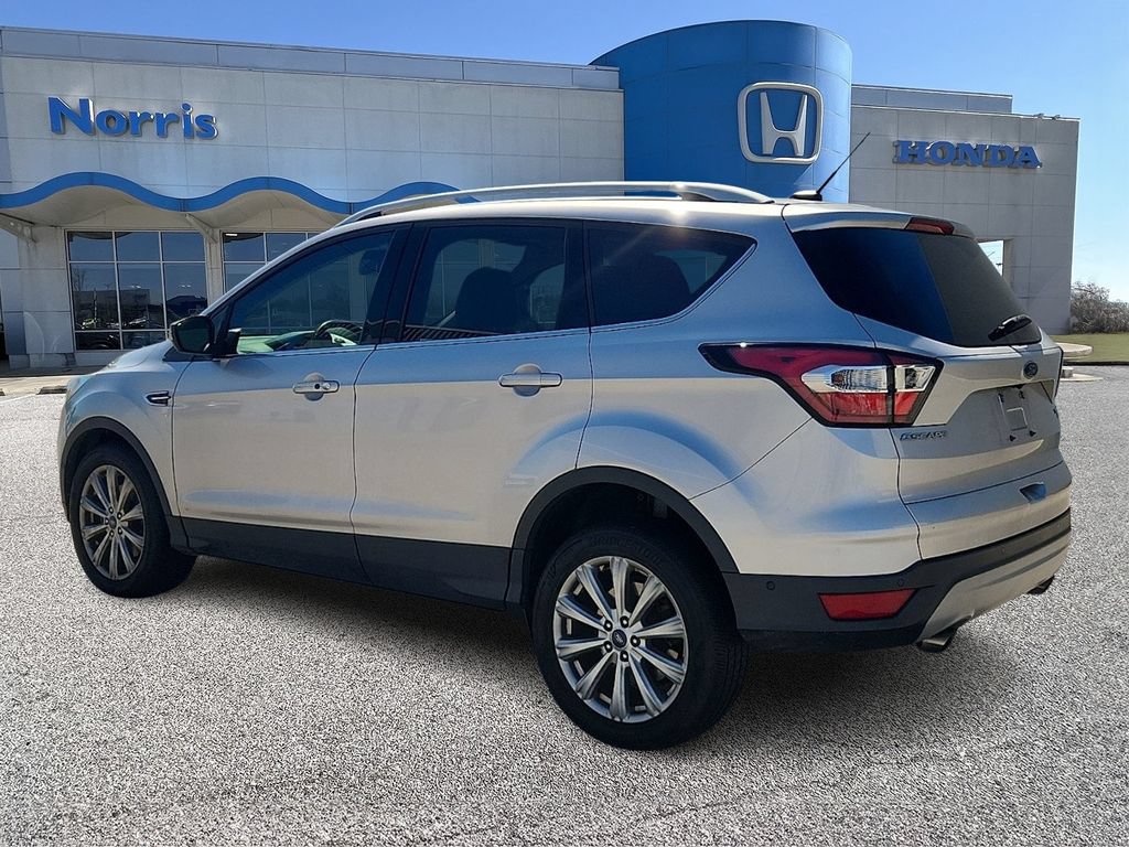 Used 2017 Ford Escape Titanium w/ Equipment Group 301A AWD/4WD image 3