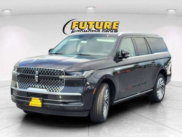 New 2026 Lincoln Navigator L Reserve AWD/4WD image 2