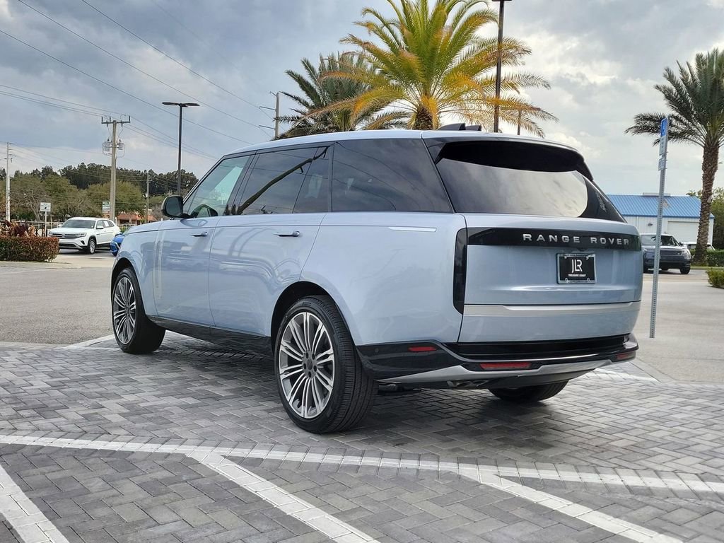 New 2026 Land Rover Range Rover Long Wheelbase Autobiography image 3