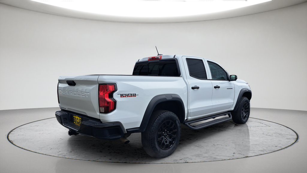 Used 2023 Chevrolet Colorado Trail Boss w/ Technology Package AWD/4WD image 3