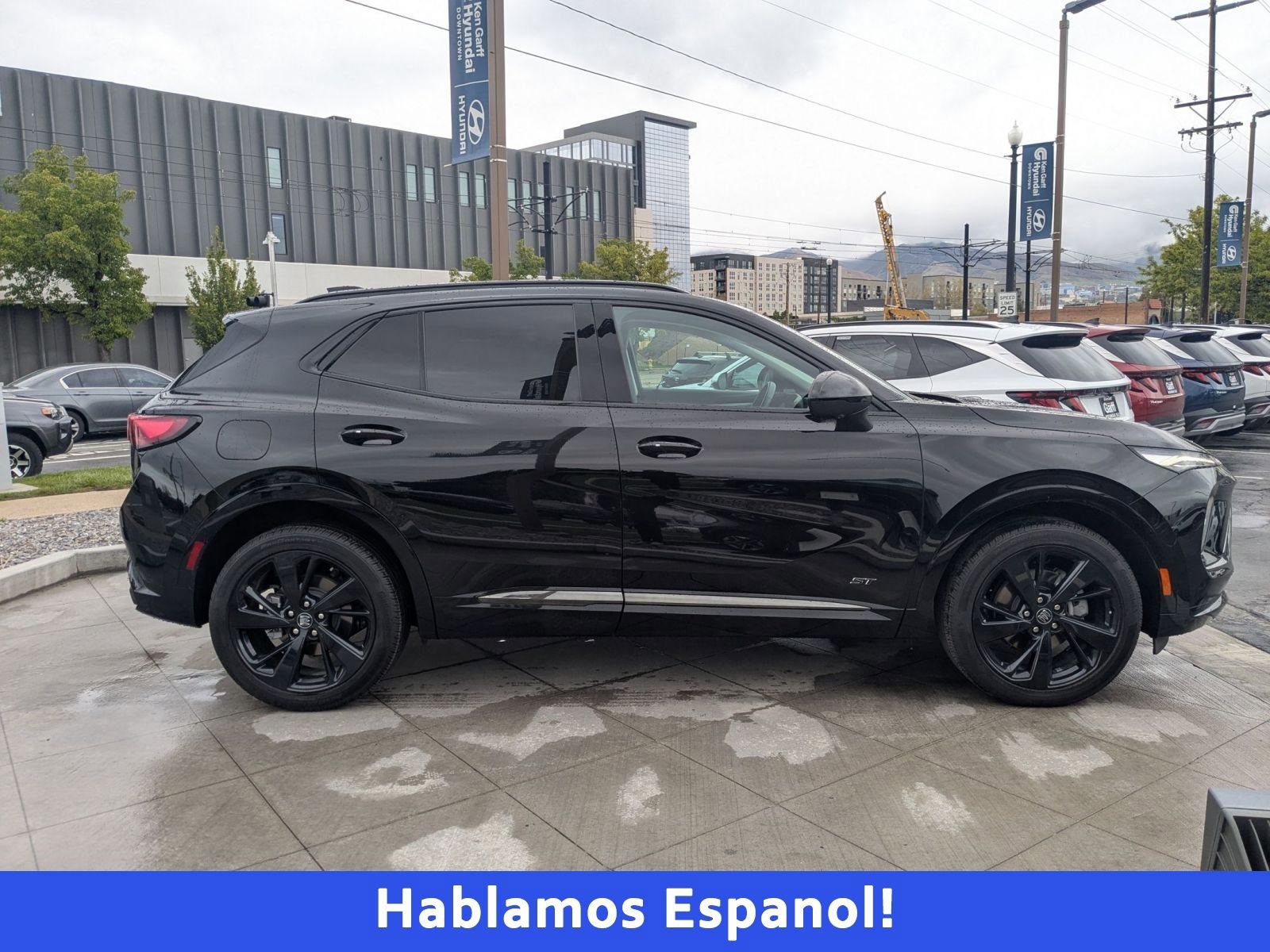 Used 2025 Buick Envision Sport Touring AWD/4WD image 2