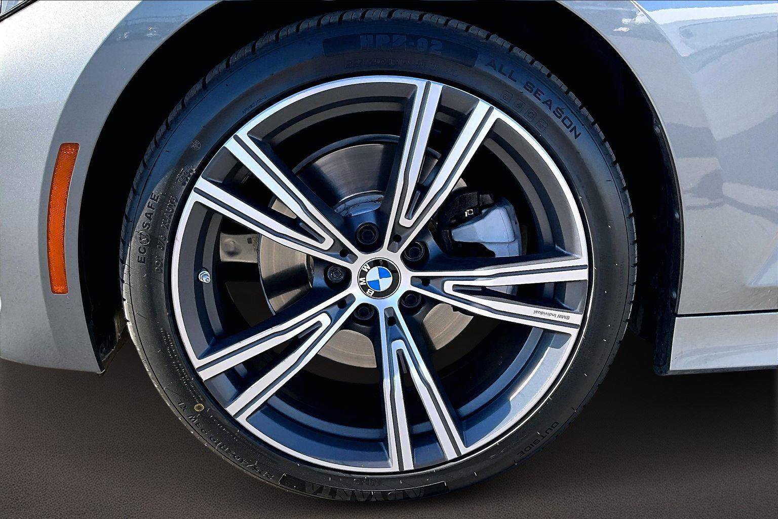 Used 2023 BMW 330i Sedan w/ Convenience Package image 9