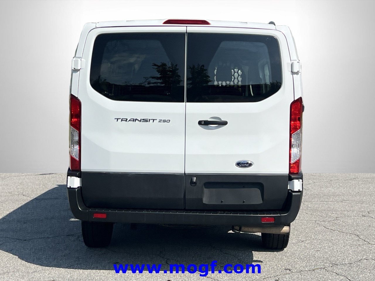 Used 2025 Ford Transit 250 Low Roof w/ Exterior Upgrade Package RWD image 24
