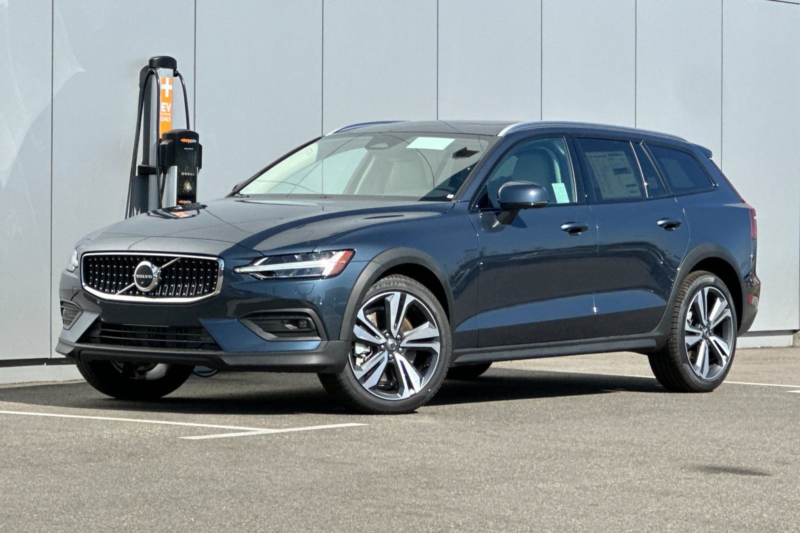 Certified 2026 Volvo V60 B5 Cross Country Plus w/ Climate Package image 1