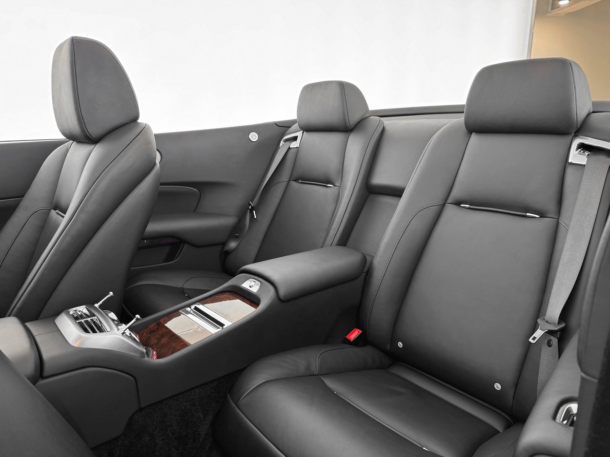 Used 2016 Rolls-Royce Dawn RWD image 26