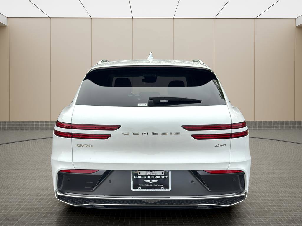 Certified 2026 Genesis GV70 2.5T AWD/4WD image 4