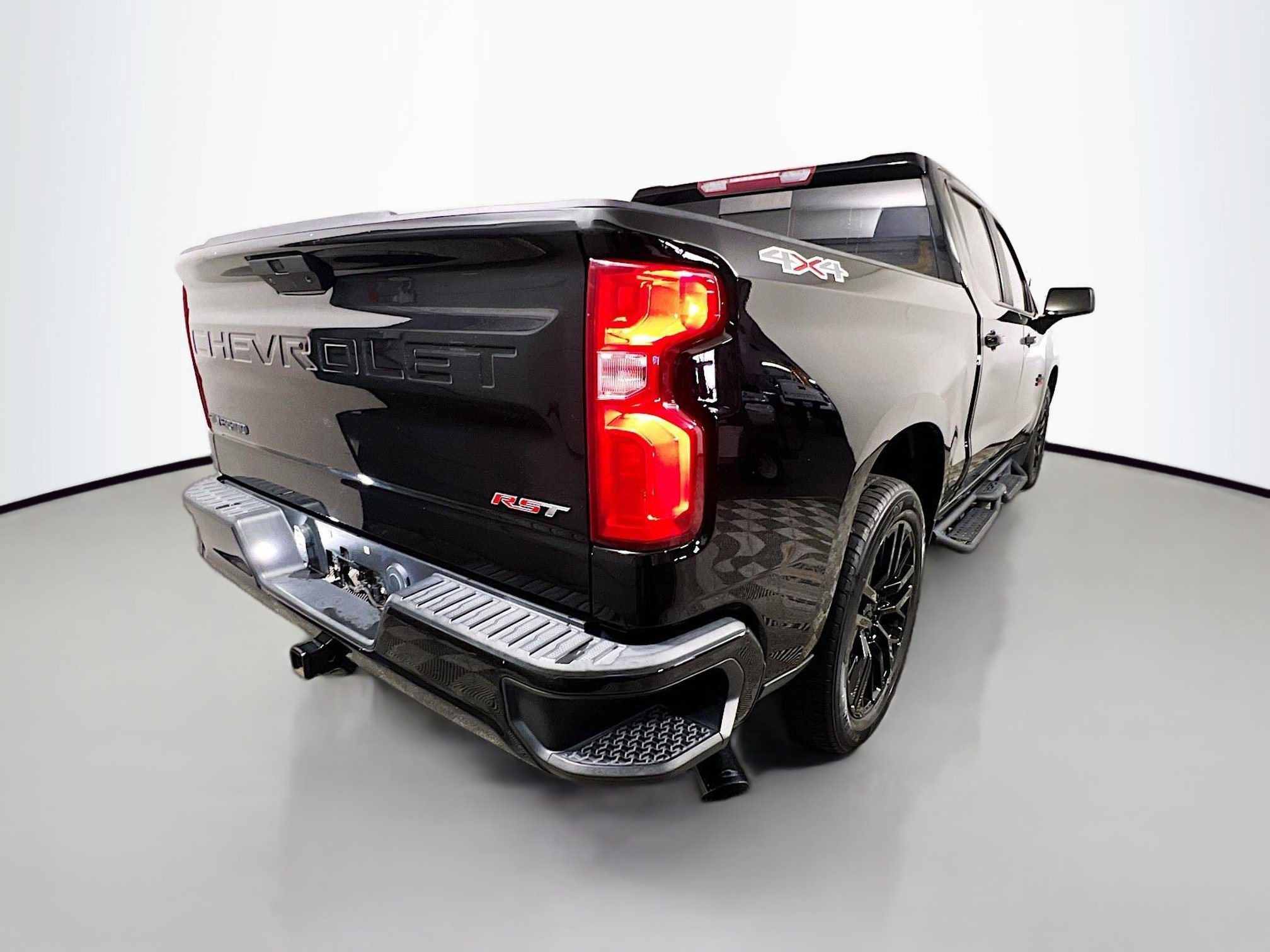 Used 2020 Chevrolet Silverado 1500 RST w/ Texas Edition AWD/4WD image 4