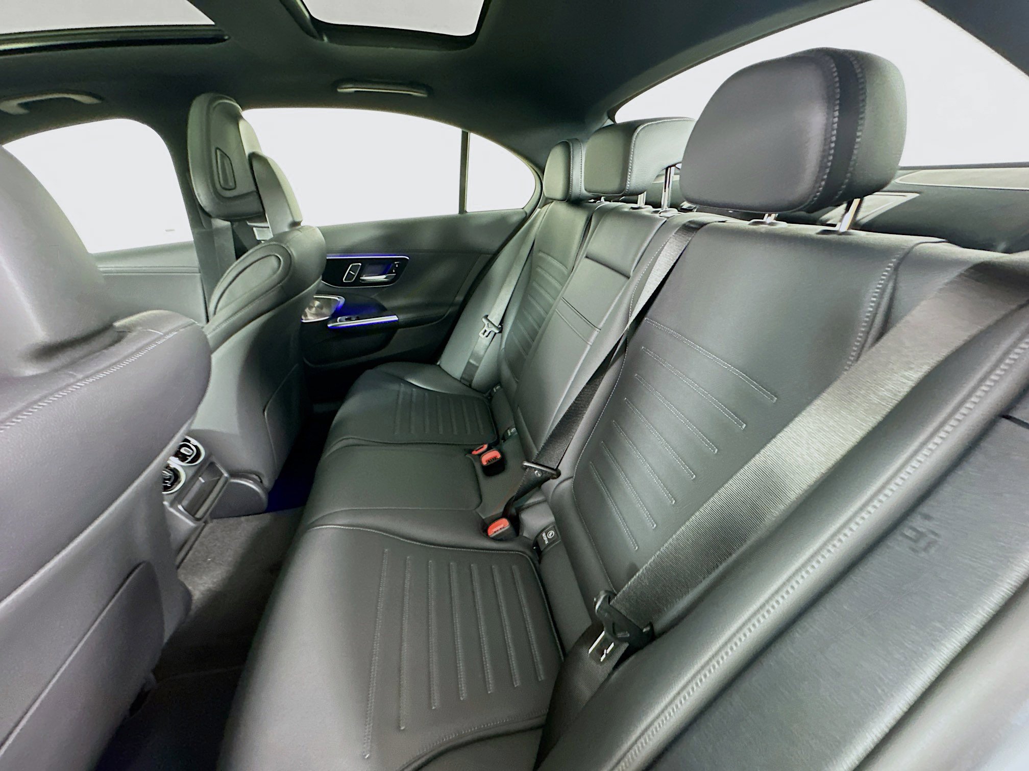 Certified 2025 Mercedes-Benz C 300 4MATIC Sedan image 31