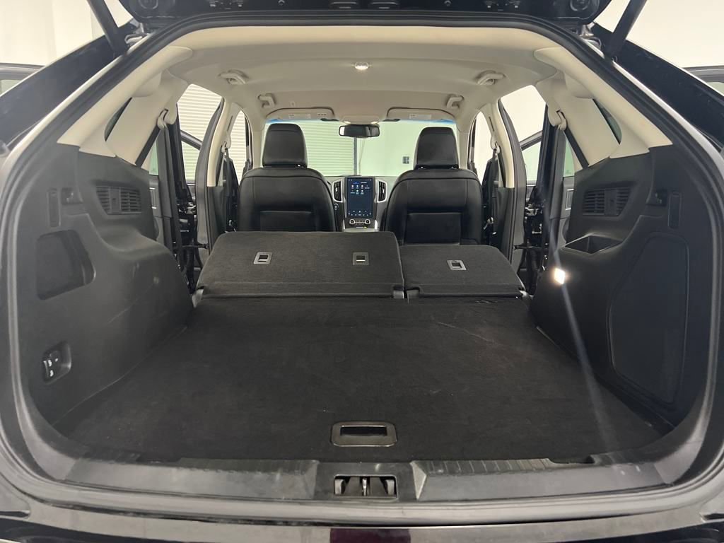 Used 2024 Ford Edge Titanium image 30