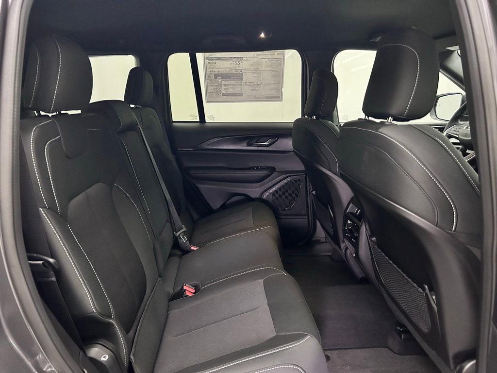 New 2025 Jeep Grand Cherokee Laredo w/ Trailer Tow Package image 20