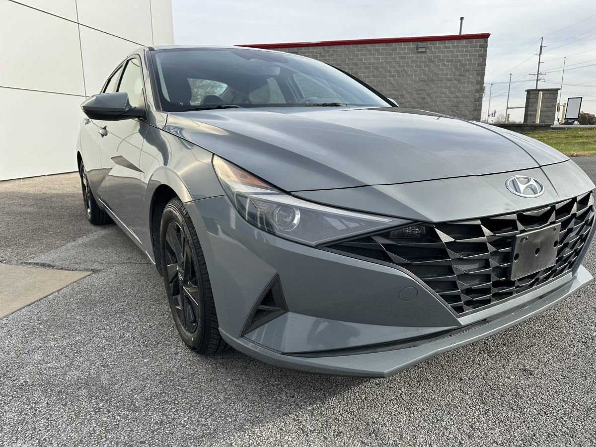 Used 2021 Hyundai Elantra SEL image 3