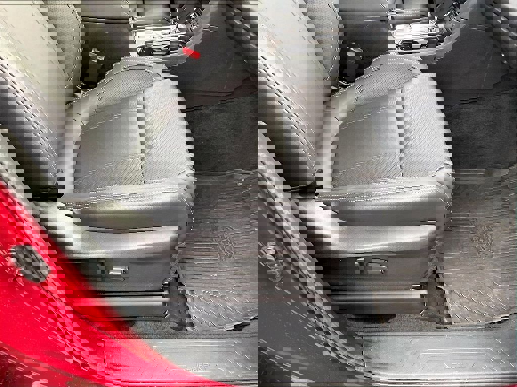 Used 2023 Subaru Ascent Limited w/ Technology Package image 38