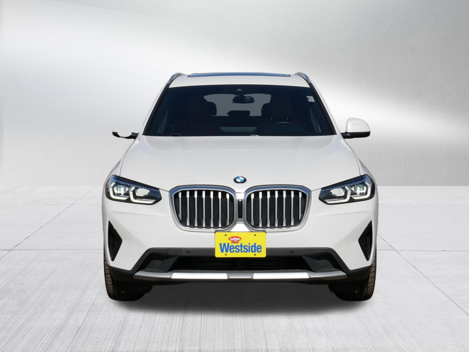 Used 2023 BMW X3 xDrive30i w/ Premium Package image 2