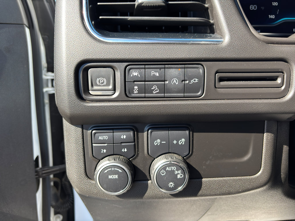 Used 2022 Chevrolet Suburban Premier image 28