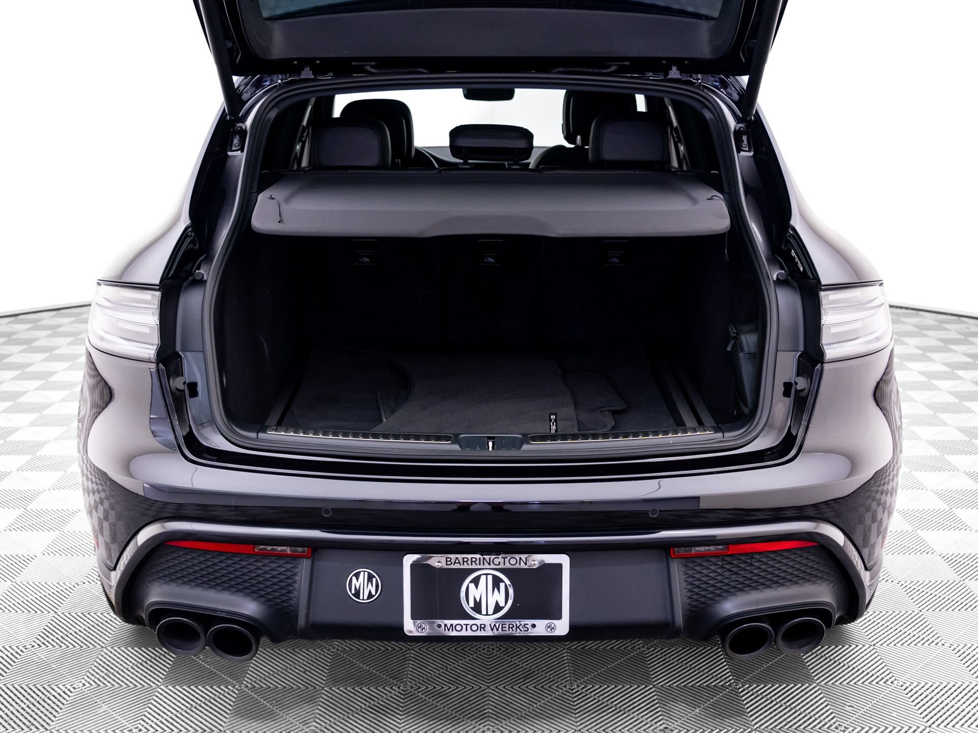 Certified 2023 Porsche Macan GTS AWD/4WD image 31