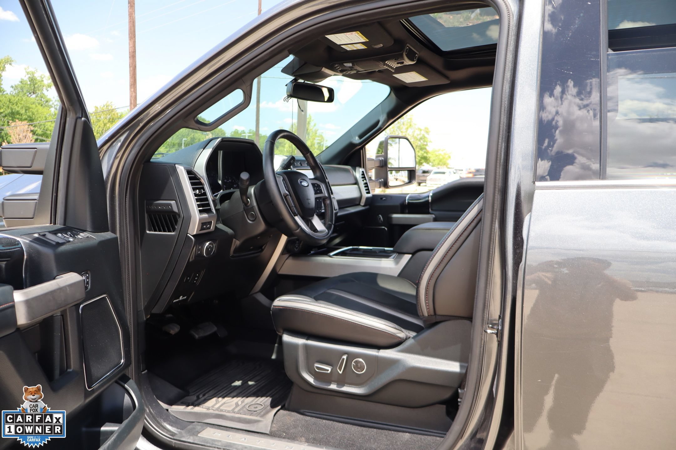 Used 2020 Ford F250 Platinum w/ FX4 Off-Road Package AWD/4WD image 26