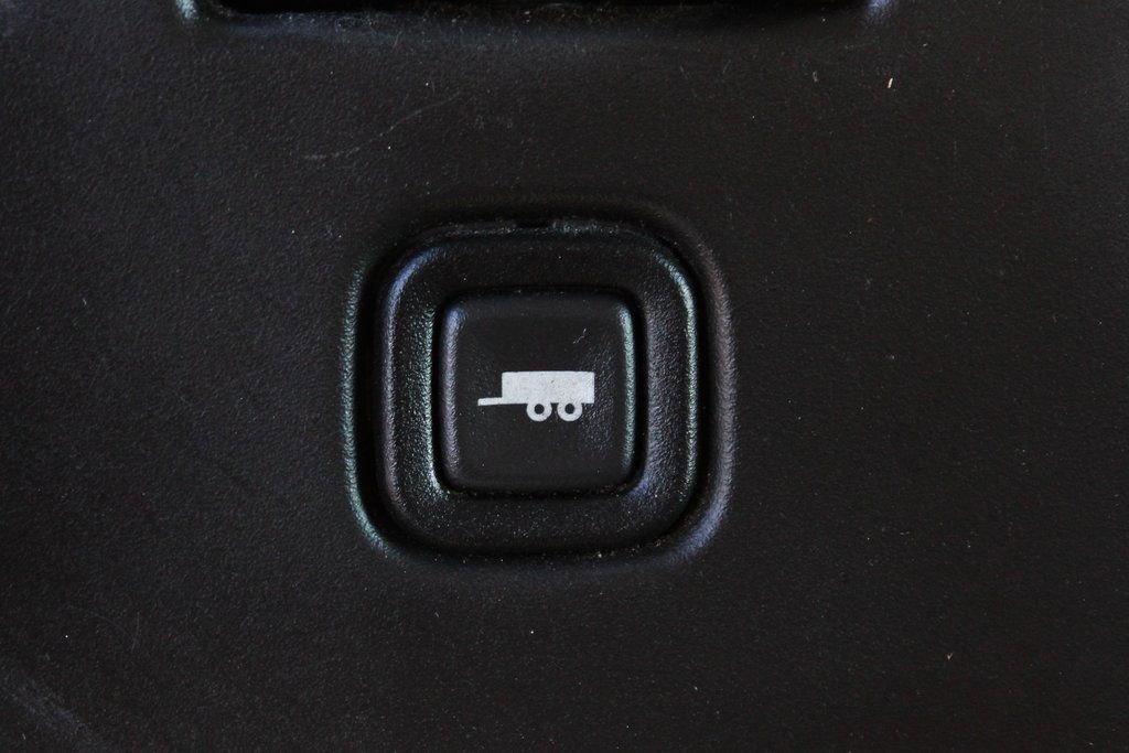Used 2016 Chevrolet Express 4500 w/ Chrome Appearance Package RWD image 24