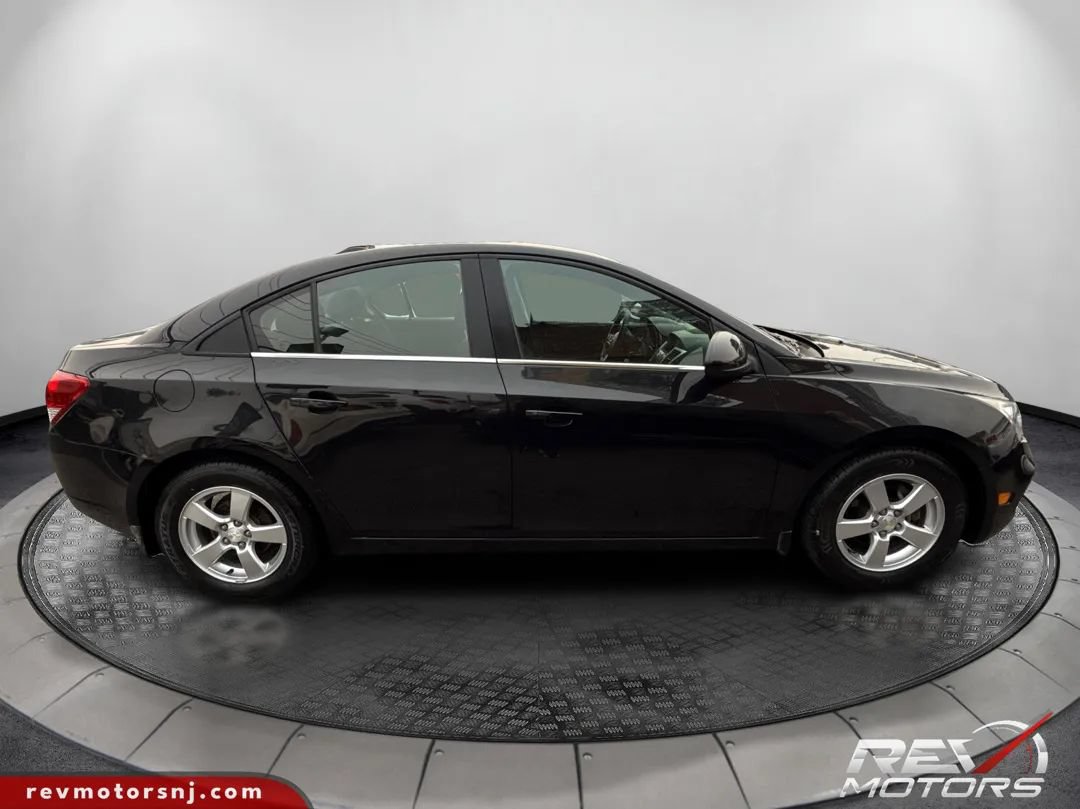 Used 2016 Chevrolet Cruze LT FWD image 6