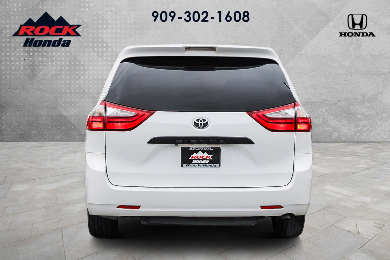 Used 2020 Toyota Sienna L image 5