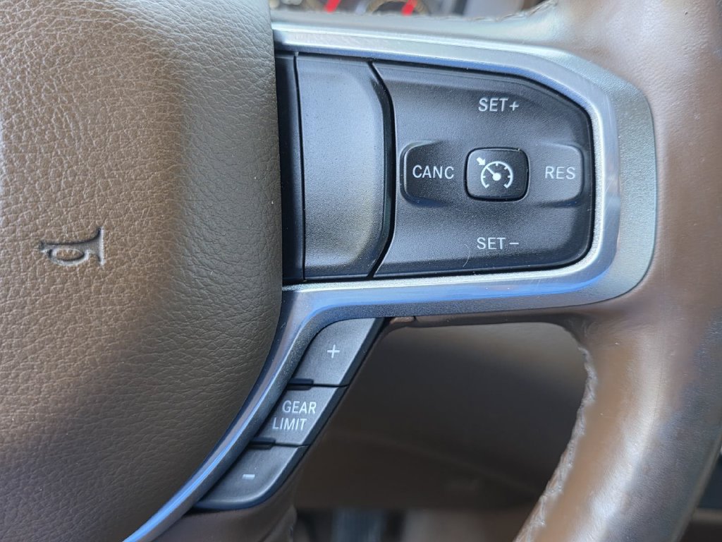 Used 2019 RAM 1500 Laramie AWD/4WD image 24