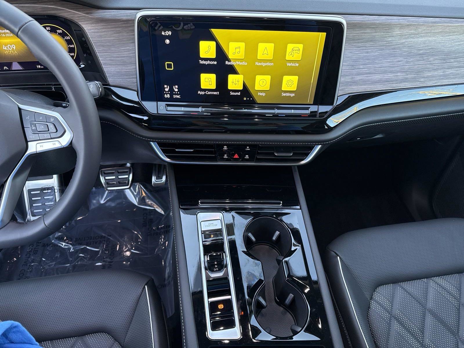 New 2025 Volkswagen Atlas SEL Premium R-Line image 21