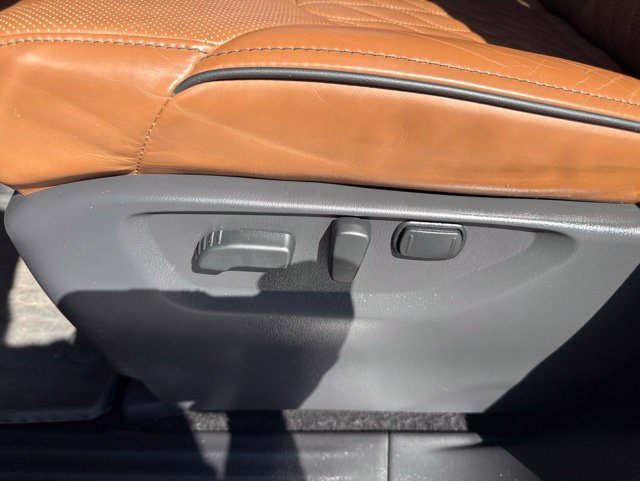Used 2023 INFINITI QX80 Sensory w/ Cargo Package AWD/4WD image 14