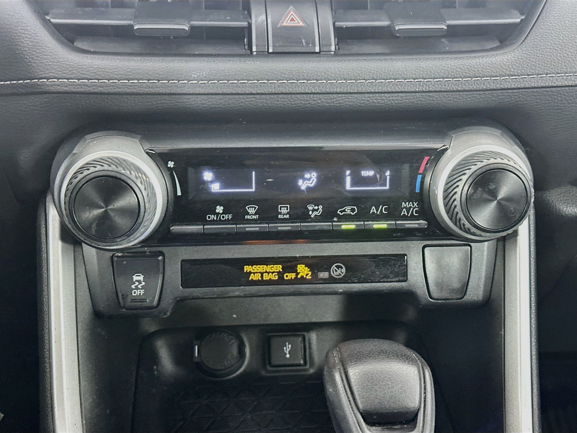 Used 2020 Toyota RAV4 LE w/ All Weather Liner Package FWD image 23