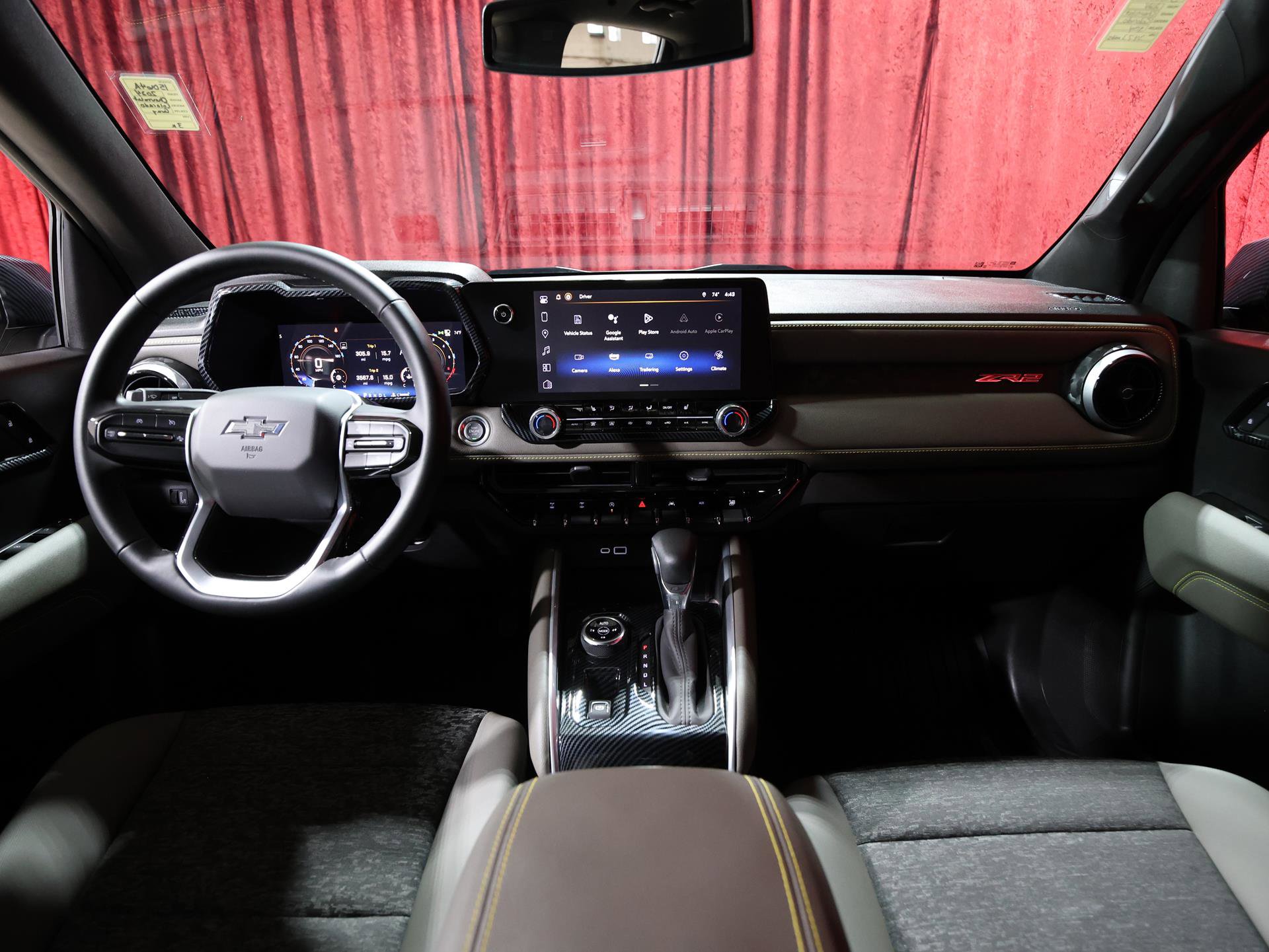 Used 2024 Chevrolet Colorado ZR2 w/ Technology Package image 15