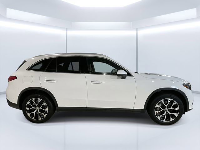 Used 2025 Mercedes-Benz GLC 350e 4MATIC image 8