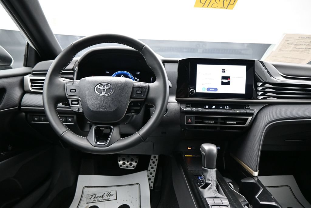 Used 2026 Toyota Camry SE FWD image 14