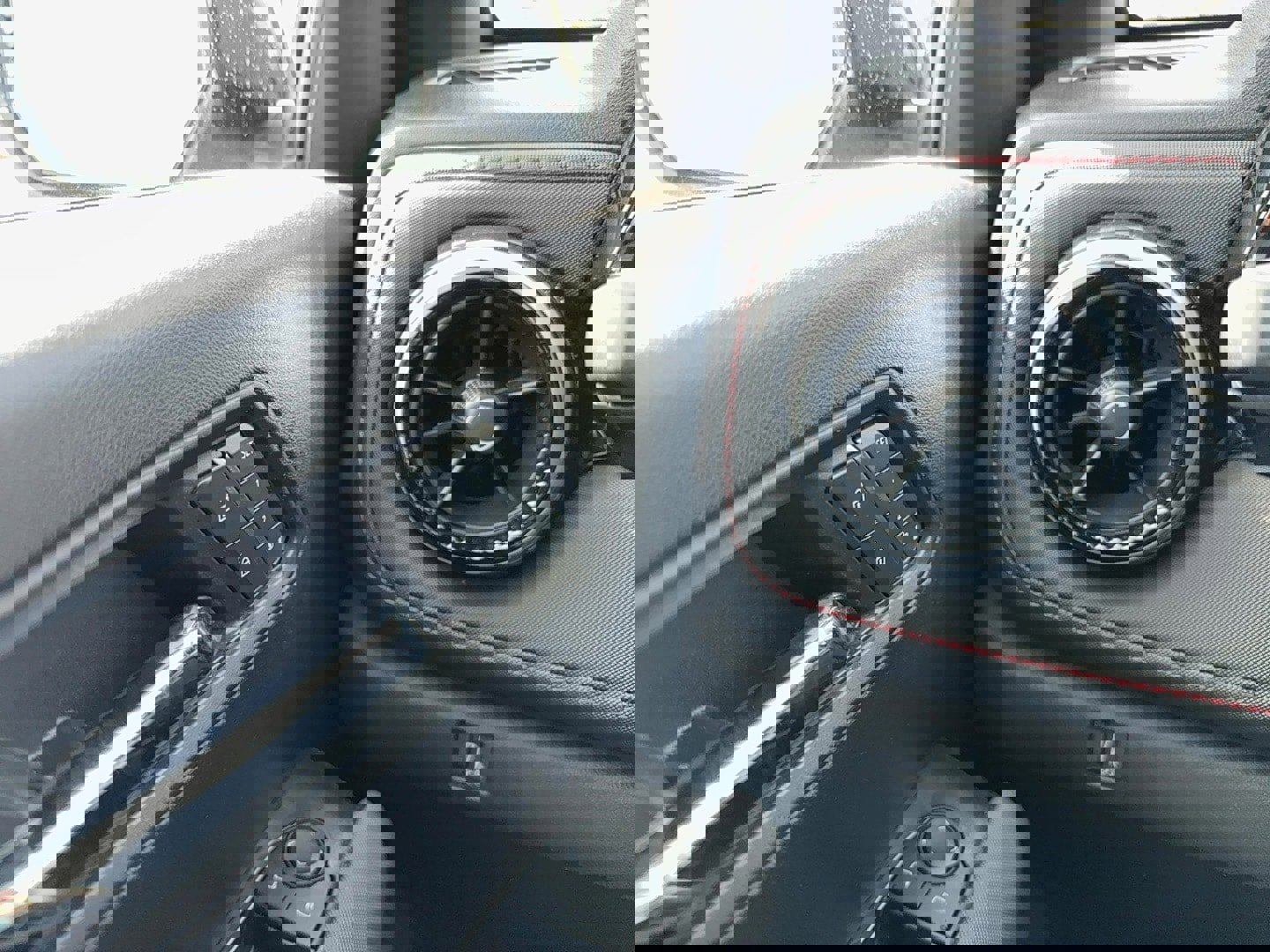 Used 2024 Chevrolet Colorado Z71 w/ Z71 Convenience Package 2 image 20