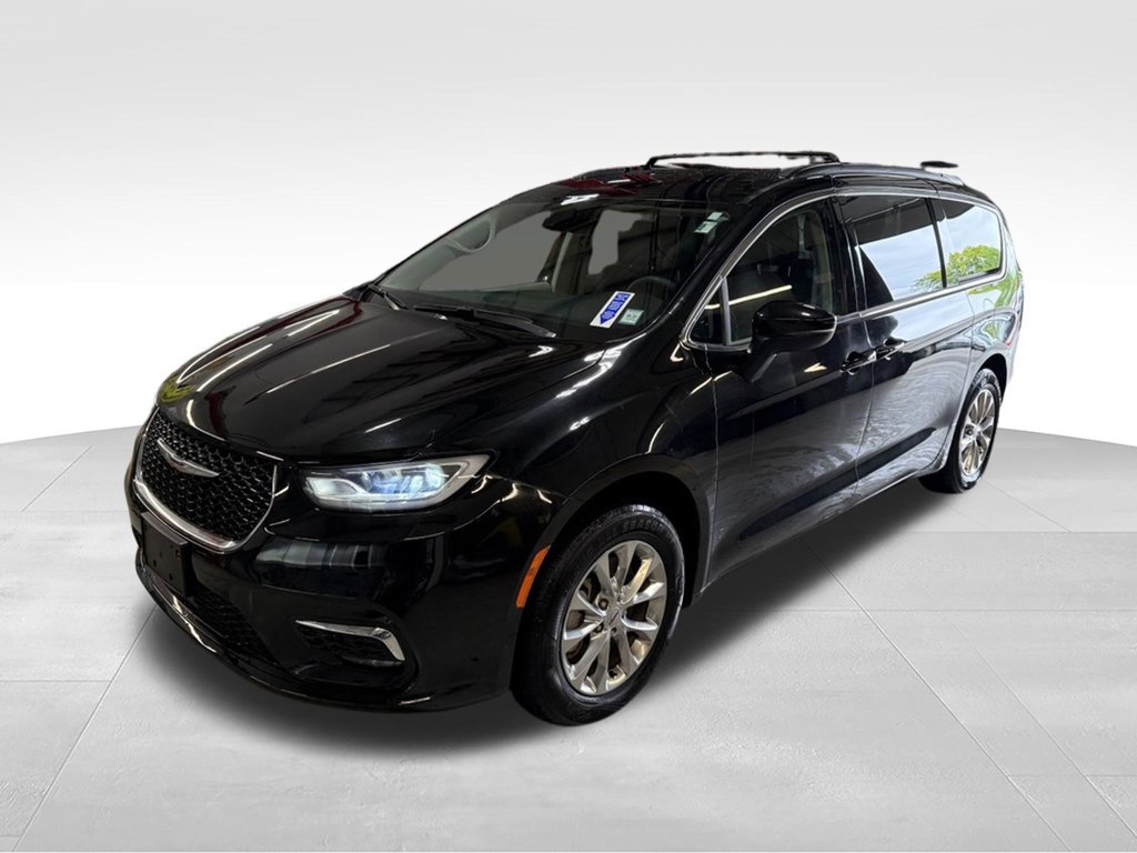 Certified 2023 Chrysler Pacifica Touring-L