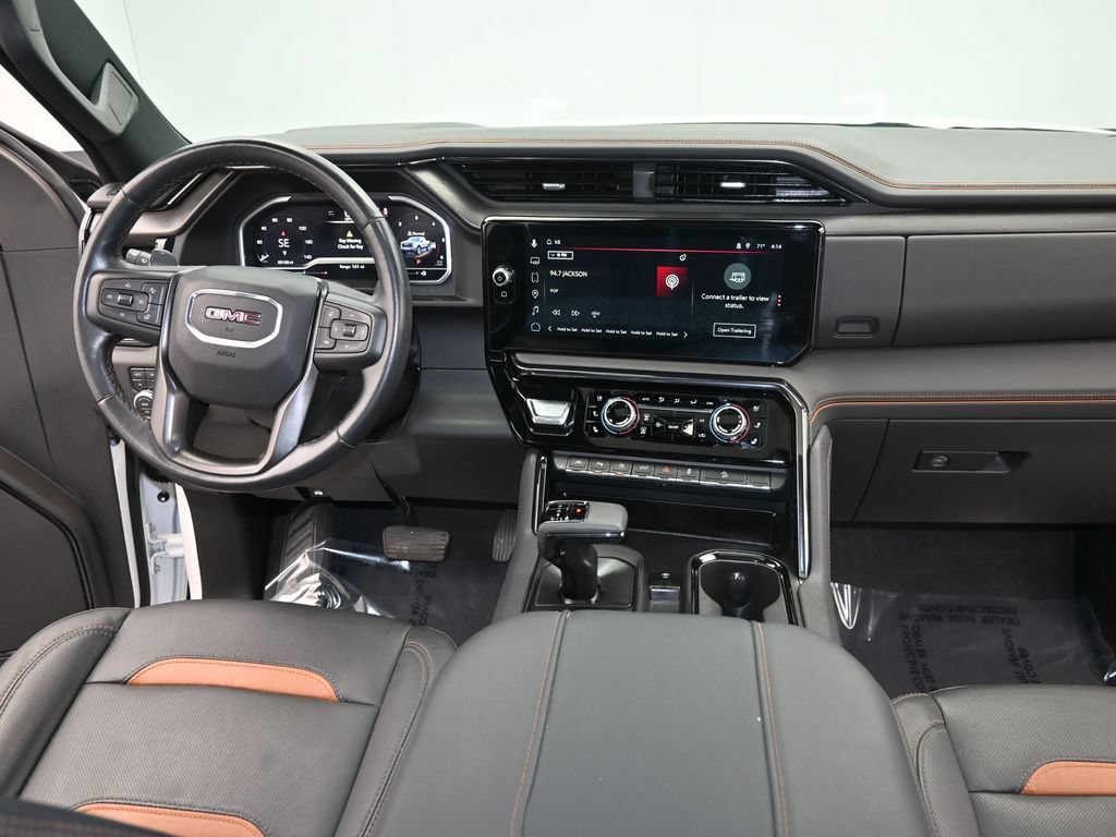 Used 2023 GMC Sierra 1500 AT4 w/ AT4 Premium Package AWD/4WD image 16